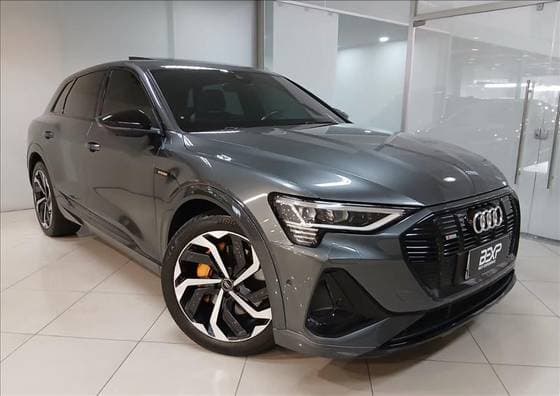 Carro ELÉTRICO PERFORMANCE BLACK QUATTRO