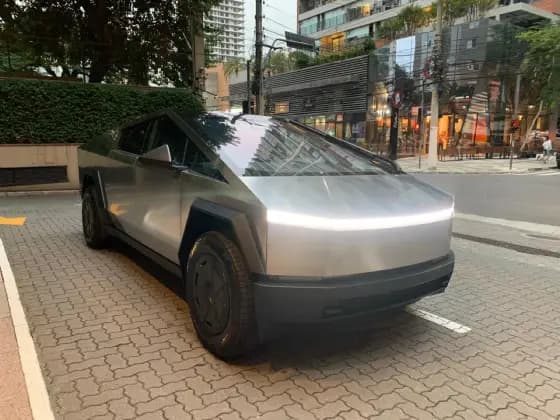 Carro 122,4 KW ELÉTRICO AWD