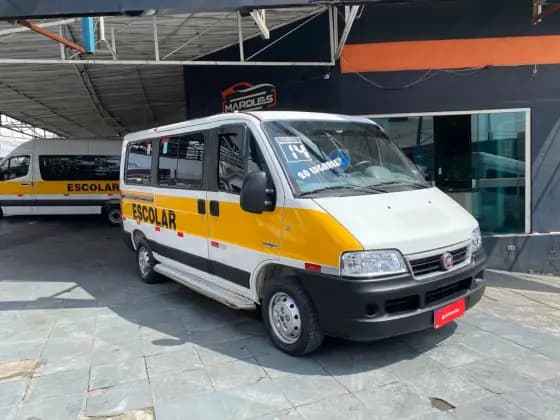 Carro 2.3 MINIBUS 16 LUGARES 16V TURBO INTERCOOLER DIESEL MANUAL
