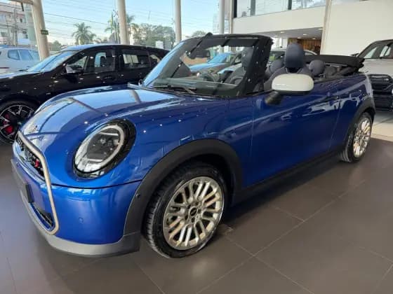 Carro 2.0 16V TWINPOWER GASOLINA S CABRIO STEPTRONIC