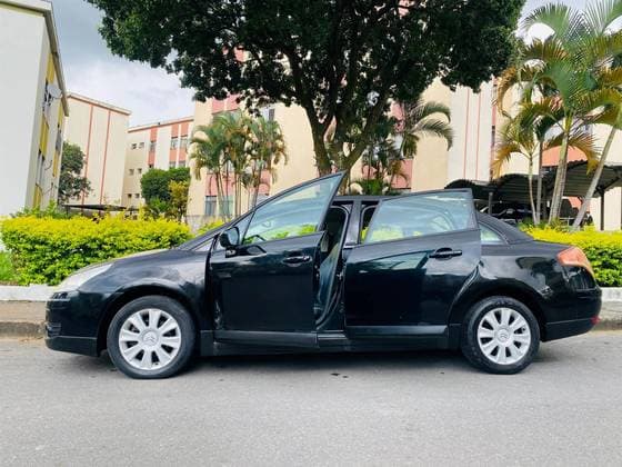 Carro 2.0 GLX PALLAS 16V FLEX 4P AUTOMÁTICO