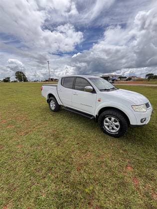 Carro 3.2 HPE 4X4 CD 16V TURBO INTERCOOLER DIESEL 4P MANUAL