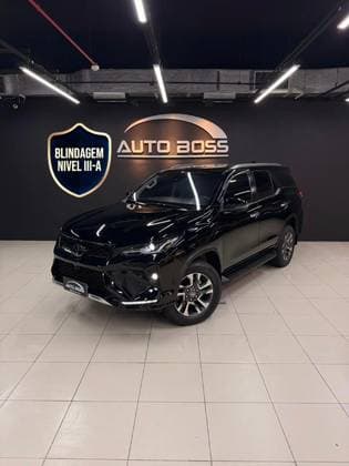 Carro 2.8 D-4D TURBO DIESEL SRX 4X4 AUTOMÁTICO