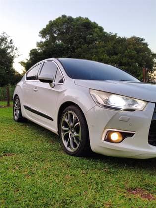 Carro 1.6 THP GASOLINA AUTOMÁTICO