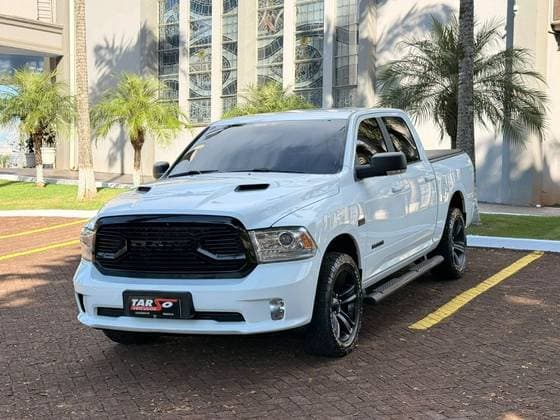 Carro 5.7 V8 GASOLINA LARAMIE NIGHT EDITION CD 4X4 AUTOMÁTICO
