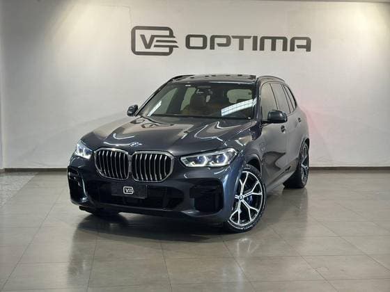 Carro 3.0 I6 TURBO HÍBRIDO XDRIVE45E M SPORT AUTOMÁTICO