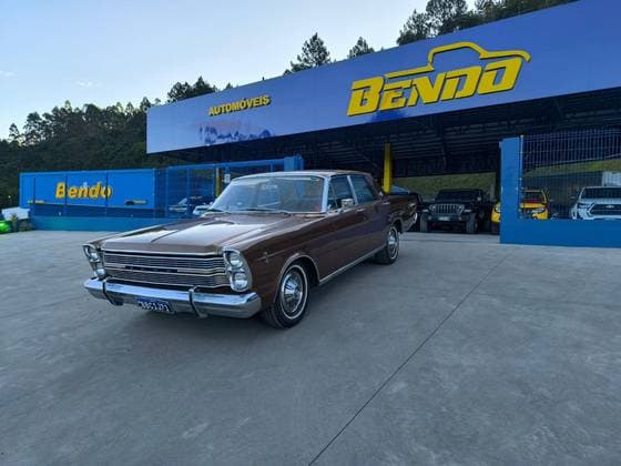 Carro 4.7 V8 GASOLINA 500 C MANUAL
