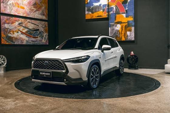 Carro 1.8 VVT-I HYBRID FLEX XRX CVT
