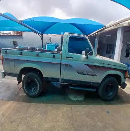 Carro 4.0 CUSTOM DE LUXE CS 8V DIESEL 2P MANUAL