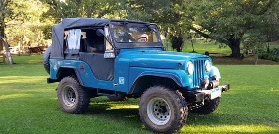 Carro CJ-5