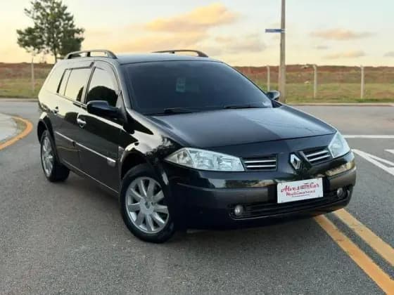Carro 1.6 DYNAMIQUE GRAND TOUR 16V FLEX 4P MANUAL