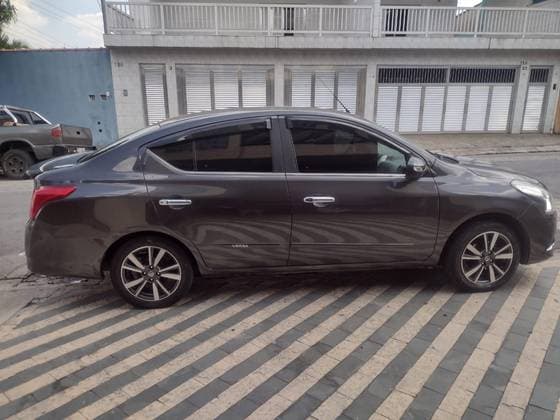 Carro 1.6 16V FLEXSTART UNIQUE 4P XTRONIC