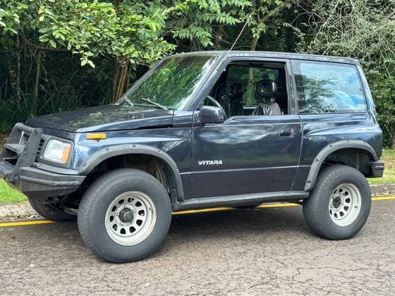 Carro 1.6 JLX METAL TOP 4X4 8V GASOLINA 2P MANUAL