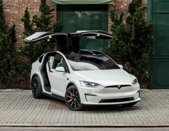 Carro ELÉTRICO PLAID