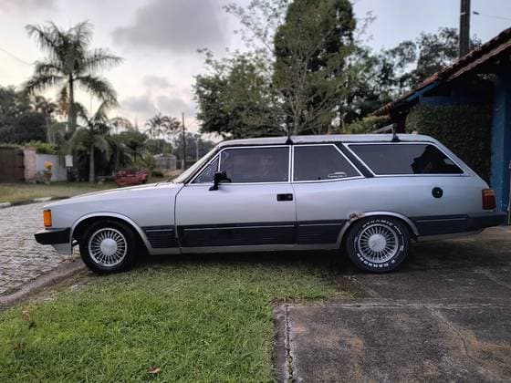 Carro 2.5 COMODORO 8V ÁLCOOL 2P MANUAL
