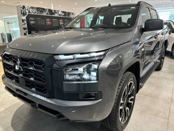 Carro 2.4 BITURBO DIESEL CD TARMAC 4X2 AUTOMÁTICO