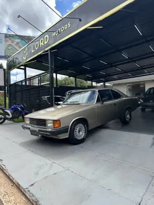 Carro 4.1 COMODORO 12V GASOLINA 2P MANUAL