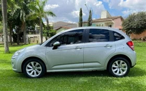 Carro 1.6 EXCLUSIVE 16V FLEX 4P AUTOMÁTICO