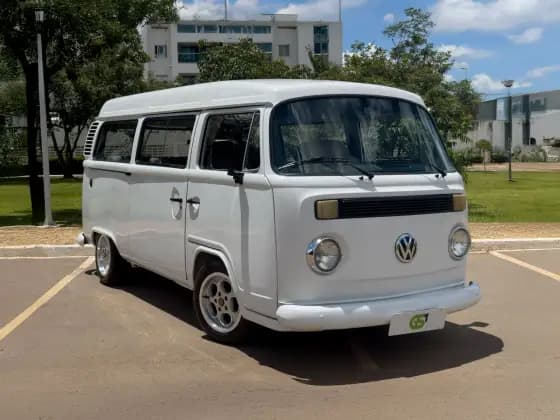 Carro 1.6 STD 8V GASOLINA 3P MANUAL