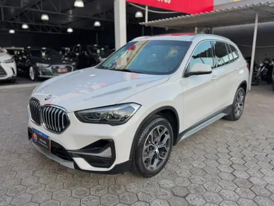 Carro 2.0 16V TURBO ACTIVEFLEX SDRIVE20I X-LINE 4P AUTOMÁTICO
