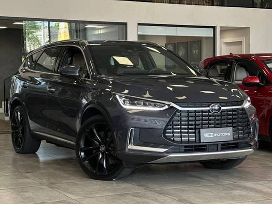 Carro ELÉTRICO AWD