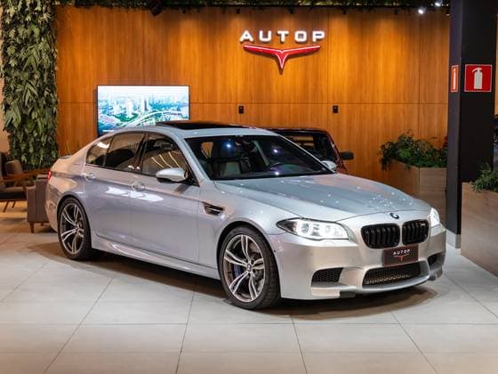 Carro 4.4 V8 32V GASOLINA 4P AUTOMÁTICO