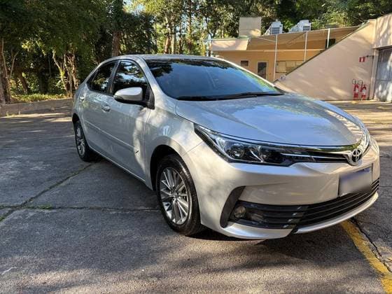 Carro 1.8 GLI UPPER 16V FLEX 4P AUTOMÁTICO