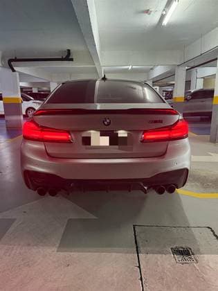 Carro 4.4 V8 TWIN POWER M XDRIVE STEPTRONIC