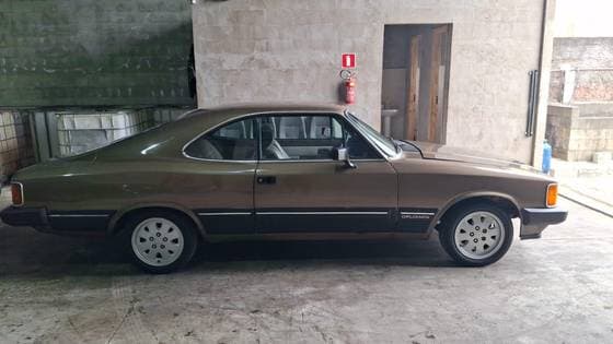 Carro 2.5 DIPLOMATA 8V ÁLCOOL 2P MANUAL