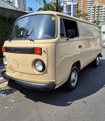 Carro 1.6 FURGÃO 8V GASOLINA 3P MANUAL