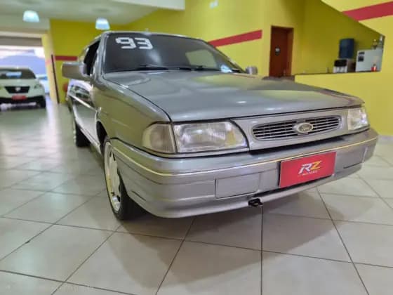 Carro 1.8 GL 8V ÁLCOOL 2P MANUAL