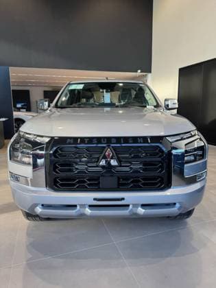 Carro 2.4 BITURBO DIESEL CD HPE 4X4 AUTOMÁTICO