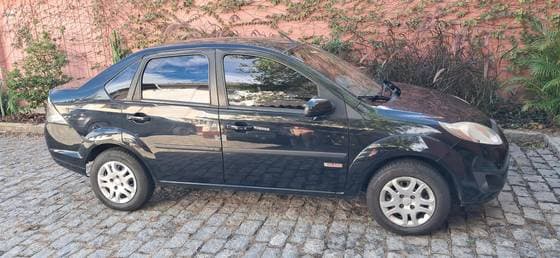 Carro 1.6 MPI CLASS SEDAN 8V FLEX 4P MANUAL