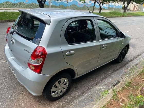Carro 1.3 X 16V FLEX 4P AUTOMÁTICO
