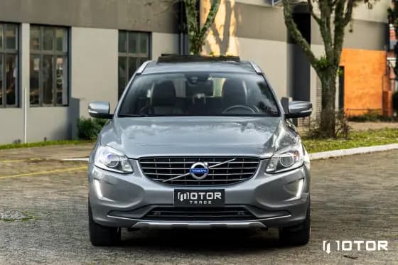 Carro 2.4 D5 MOMENTUM DIESEL AWD 4P AUTOMÁTICO