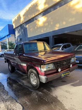 Carro 4.0 CUSTOM DE LUXE CD 8V DIESEL 4P MANUAL