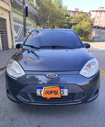 Carro 1.6 MPI CLASS SEDAN 8V FLEX 4P MANUAL