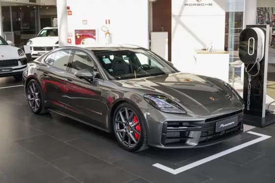 Carro 2.9 V6 E-HYBRID 4S PDK