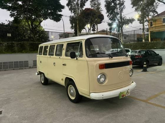 Carro 1.6 STD 8V GASOLINA 3P MANUAL