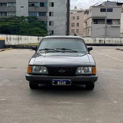 Carro 4.1 COMODORO 12V GASOLINA 2P MANUAL