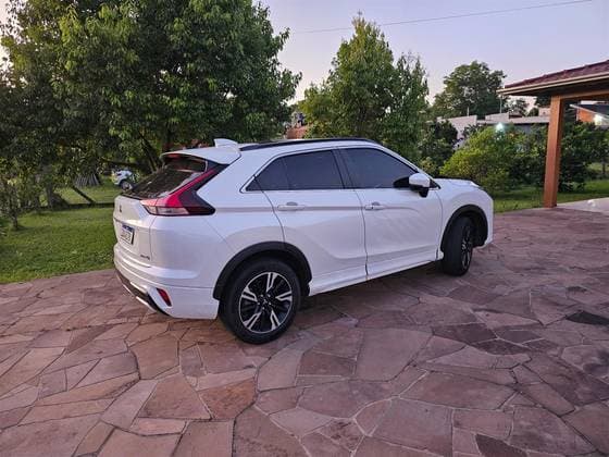 Carro 1.5 MIVEC TURBO GASOLINA HPE-S S-AWC CVT
