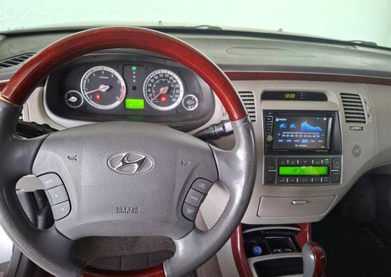 Carro 3.3 MPFI GLS SEDAN V6 24V GASOLINA 4P AUTOMÁTICO