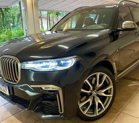 Carro 4.4 V8 GASOLINA M50i STEPTRONIC