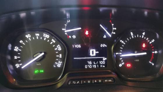 Carro 1.6 BLUEHDI DIESEL VITRÉ MANUAL