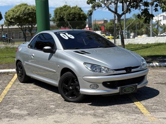 Carro 1.6 CC 16V GASOLINA 2P MANUAL