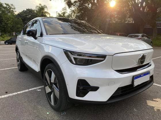 Carro P8 RECHARGE TWIN ELECTRIC ULTIMATE AWD