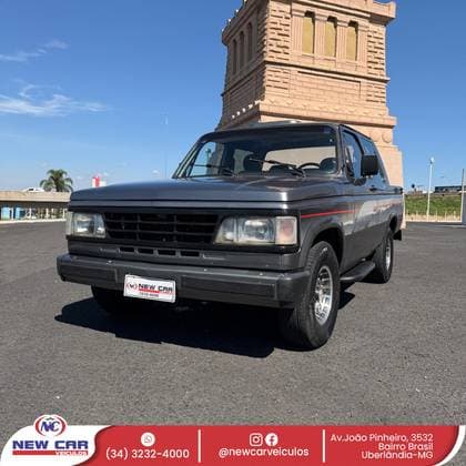 Carro 4.0 CUSTOM DE LUXE CS 8V DIESEL 2P MANUAL