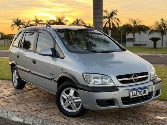 Carro 2.0 MPFI COMFORT 8V FLEX 4P MANUAL
