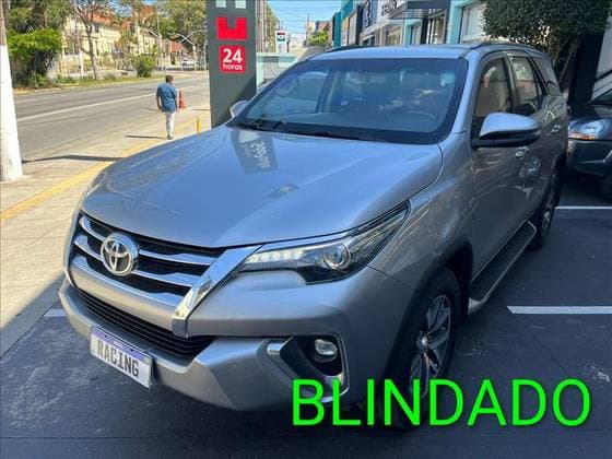 Carro 2.8 SRX 4X4 7 LUGARES 16V TURBO INTERCOOLER DIESEL 4P AUTOMÁTICO