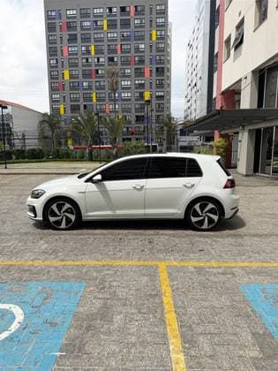 Carro 2.0 350 TSI GASOLINA GTI DSG
